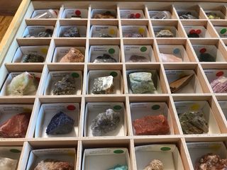 Collezione espositore 48 minerali