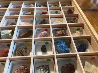 Collezione espositore 48 minerali