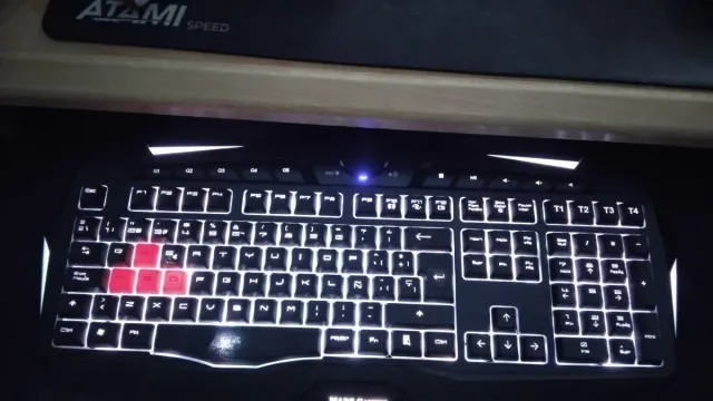 Teclado Gaming Mars Gaming MK215 RGB