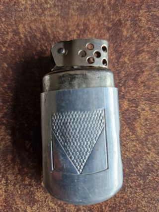 Accendino vintage in lega leggera