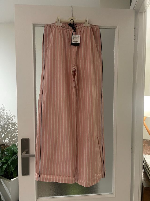 Pantalón Zara rayas vivo rosa y blanco