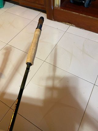 Caña de pescar con mosca con funda