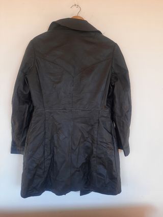 Chaqueta de piel negra