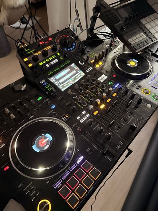 Controladora DJ Pioneer XDJ-XZ + Maleta