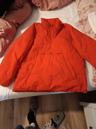 Anorak Oysho Rojo