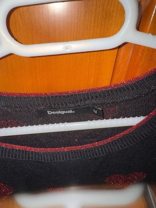 Jersey Desigual Negro Corazones Rojos