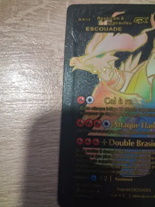 Carta Pokémon Reshiram & Charizard GX