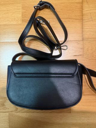 Bolso bandolera Diesel letra D negro