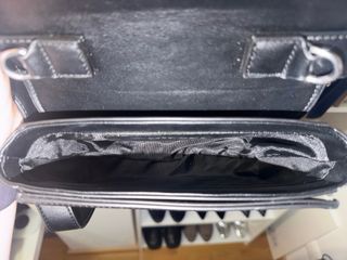 Bolso bandolera Diesel letra D negro