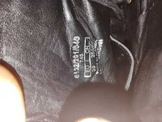 Botines negros mujer con perlas y hebillas