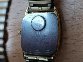 Reloj Timex Cuarzo Vintage Dorado