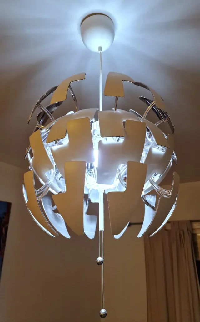 Lampada sfera Star Wars di IKEA