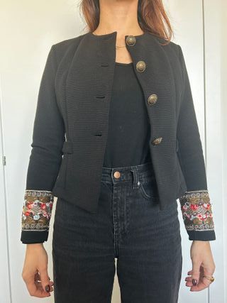 Giacca corta Dixie nera con ricami