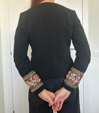 Giacca corta Dixie nera con ricami