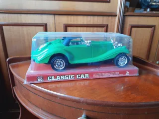 Maqueta Coche Clásico Verde