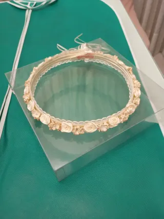 Corona de flores beige (Mod. R2)