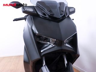 YAMAHA X-MAX 125