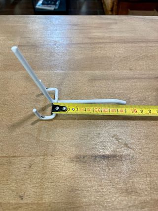 Ganchos para reja metálica