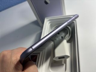 iPhone 11 128GB Viola (morado)