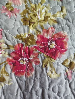 COJINES GRANDES florales.