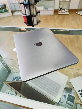 MacBook Pro Gris 256GB 8GB RAM i5