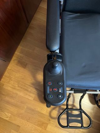 Silla de ruedas eléctrica plegable
