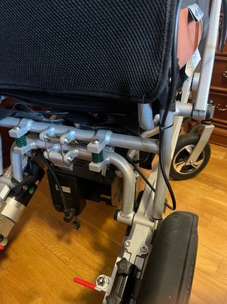 Silla de ruedas eléctrica plegable