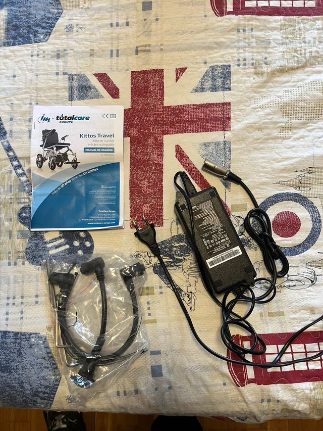 Silla de ruedas eléctrica plegable