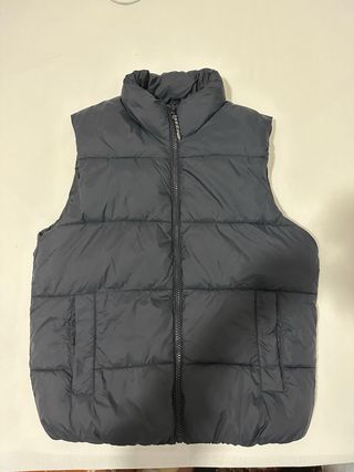 Chaleco corto Pull&Bear negro