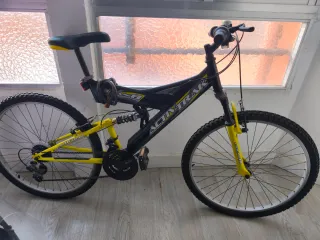 Bicicleta ActivTrack Urban 8 con bomba de pie.