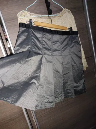 Conjunto de vestir suéter y falda tablas talla 42