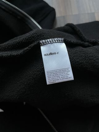 Sudadera Scuffers Negra