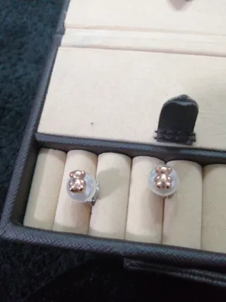 Pendientes de acero perla y ositos dorados. Nuevos