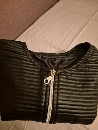 Giacca nera con zip 12 13 anni