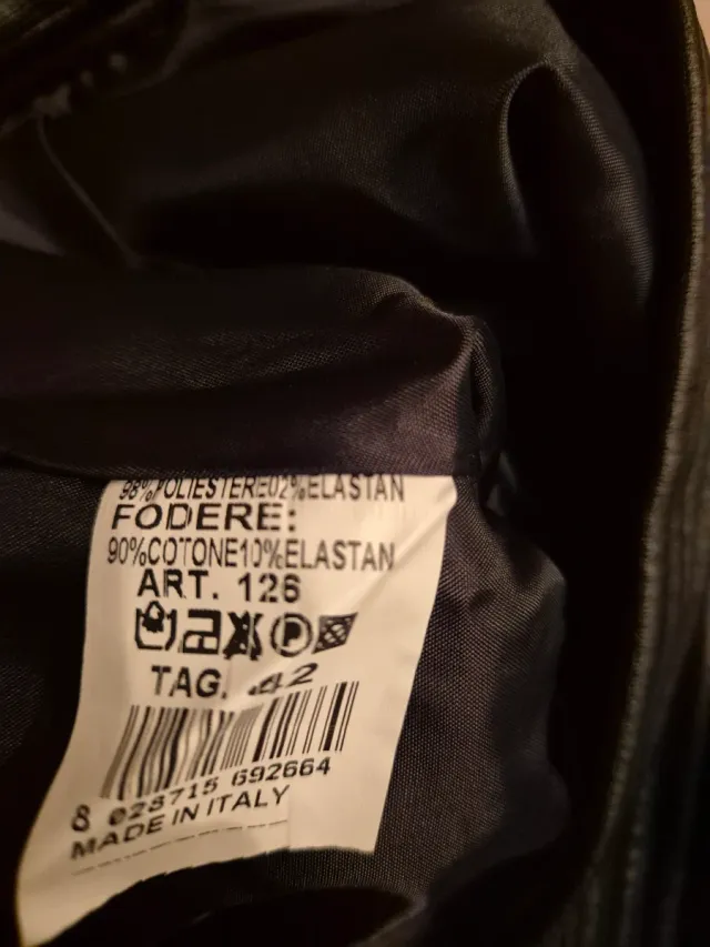 Giacca nera con zip 12 13 anni