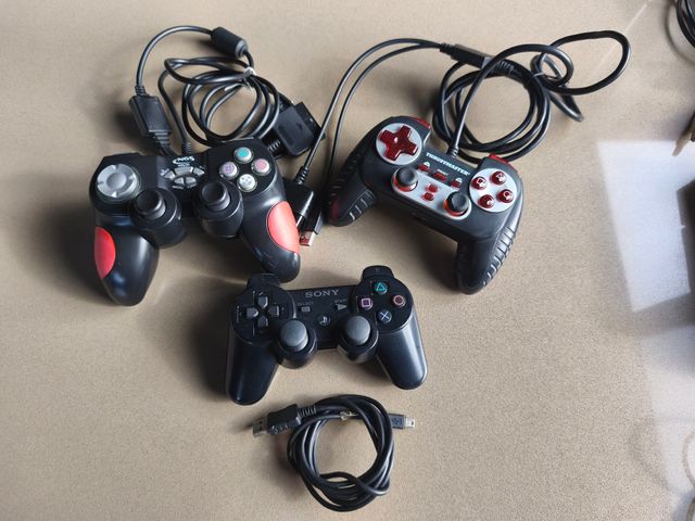 PlayStation 3 Slim Negra