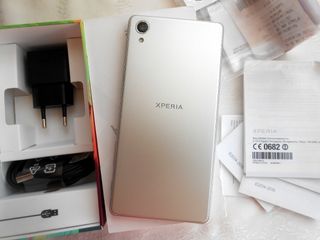 Sony Xperia X
