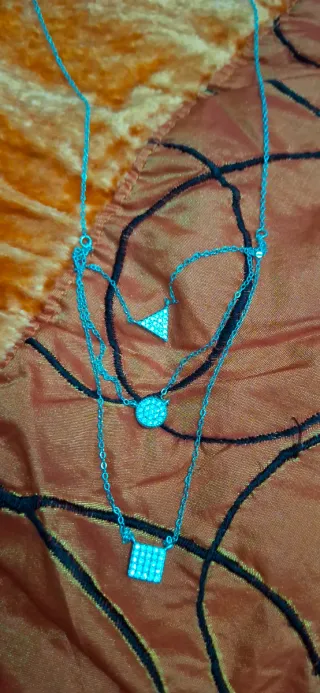 Collar Plata Triángulo Círculo Cuadrado