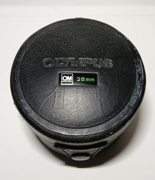 Custodia rigida Olympus OM SYSTEM 28mm