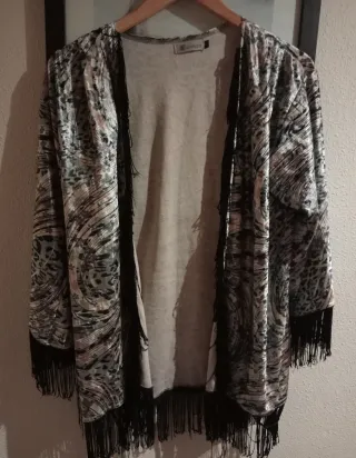 Chaqueta kimono flecos talla única