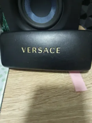 Porta occhiali Versace nero e oro