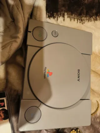 PS Vita Sony Negra + PlayStation 1