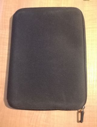 Funda portátil Amazon Basics 14 Negra