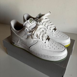Nike Air Force 1 '07 Blancas y suela traslúcida