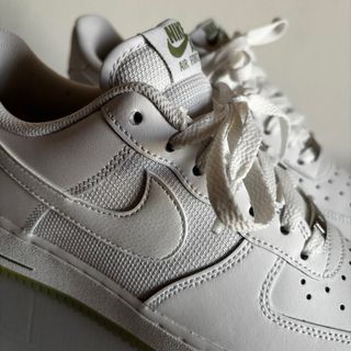 Nike Air Force 1 '07 Blancas y suela traslúcida