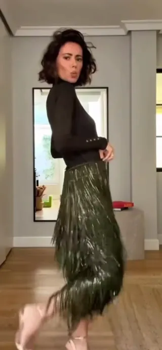 Falda Zara flecos lentejuelas Talla L