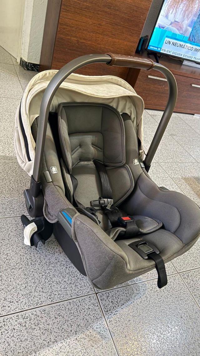 Maxi-Cosi Nuna Pipa Silla de Coche + isofix