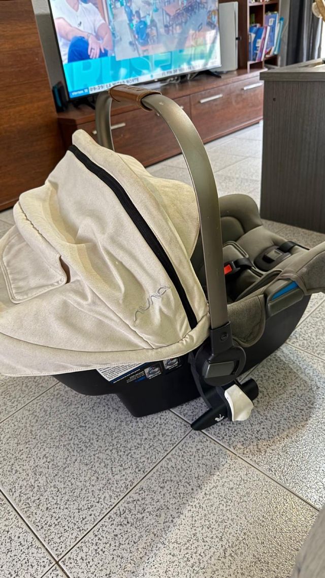 Maxi-Cosi Nuna Pipa Silla de Coche + isofix