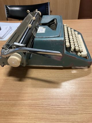 Máquina de escribir Andina Nova