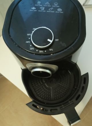 Freidora de aire negra